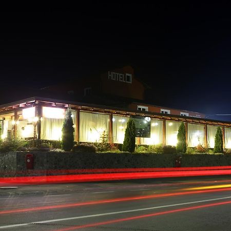 Hotel Romantik Balauseri Luaran gambar